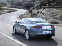 Renault Laguna Coupe photo