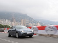Renault Laguna Coupe photo