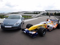 Renault Laguna Coupe photo