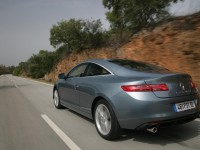 Renault Laguna Coupe photo