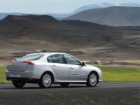 Renault Laguna III photo