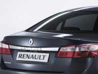Renault Latitude photo
